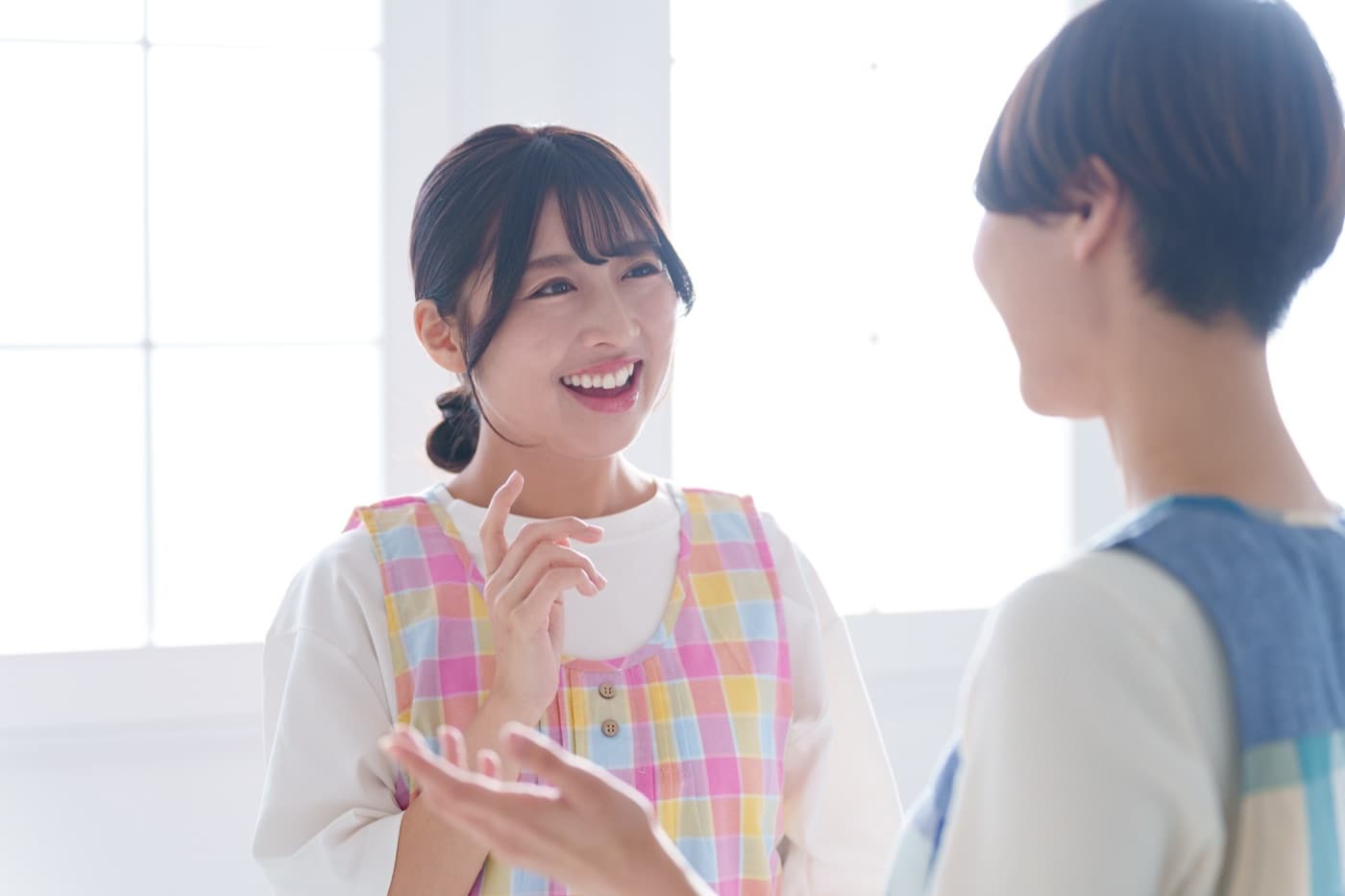 制度と家族のあいだに、通訳を。